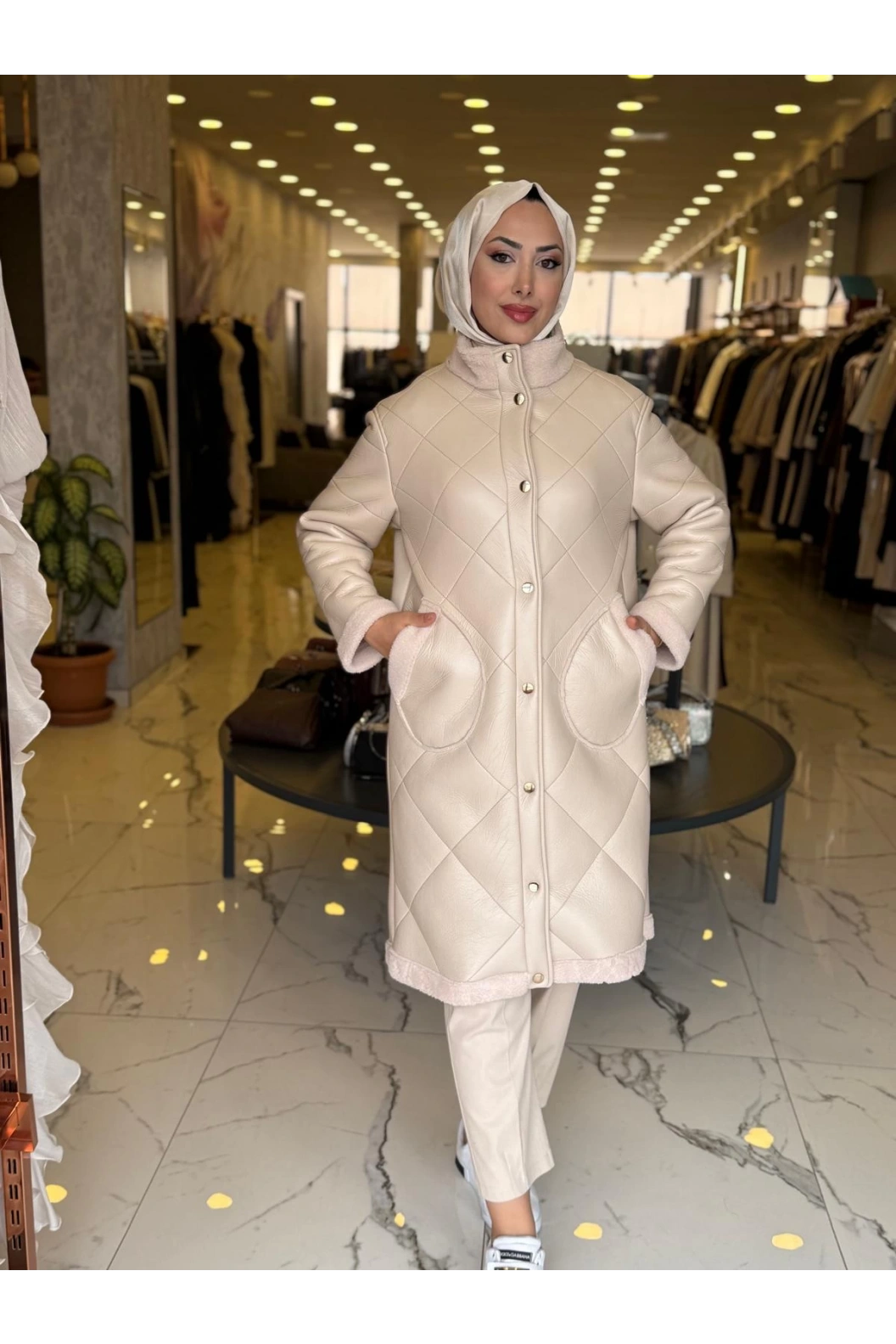 MATEKS-CEPLİ DERİ KABAN BEJ