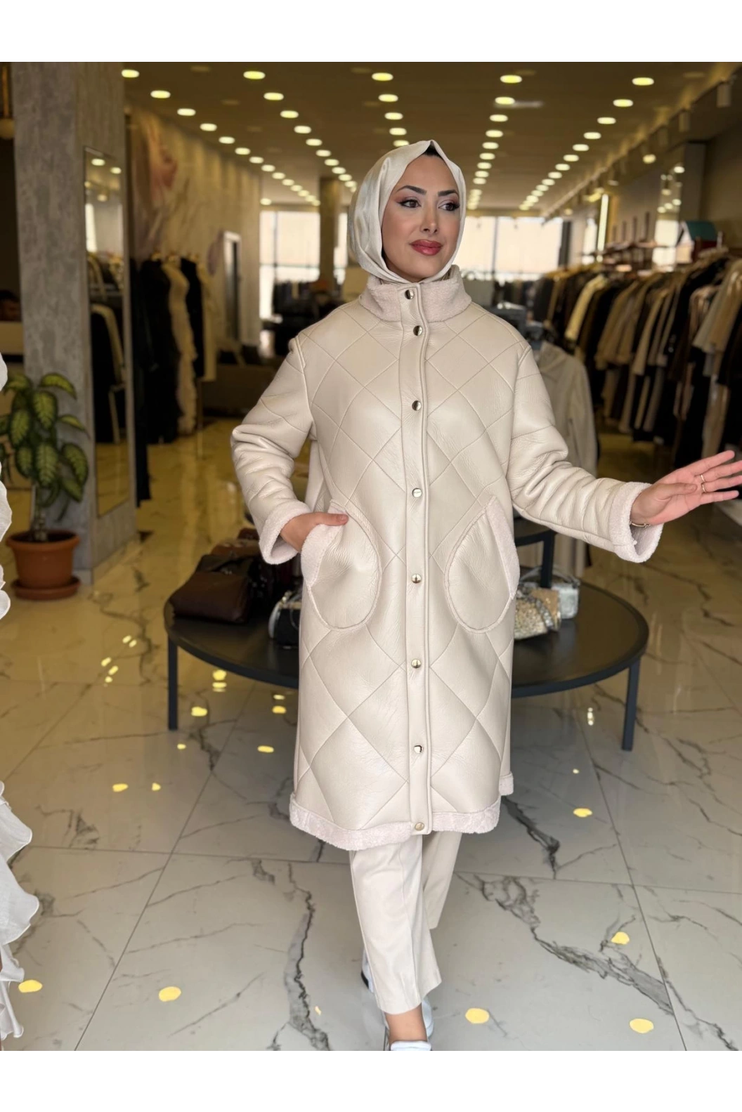 MATEKS-CEPLİ DERİ KABAN BEJ