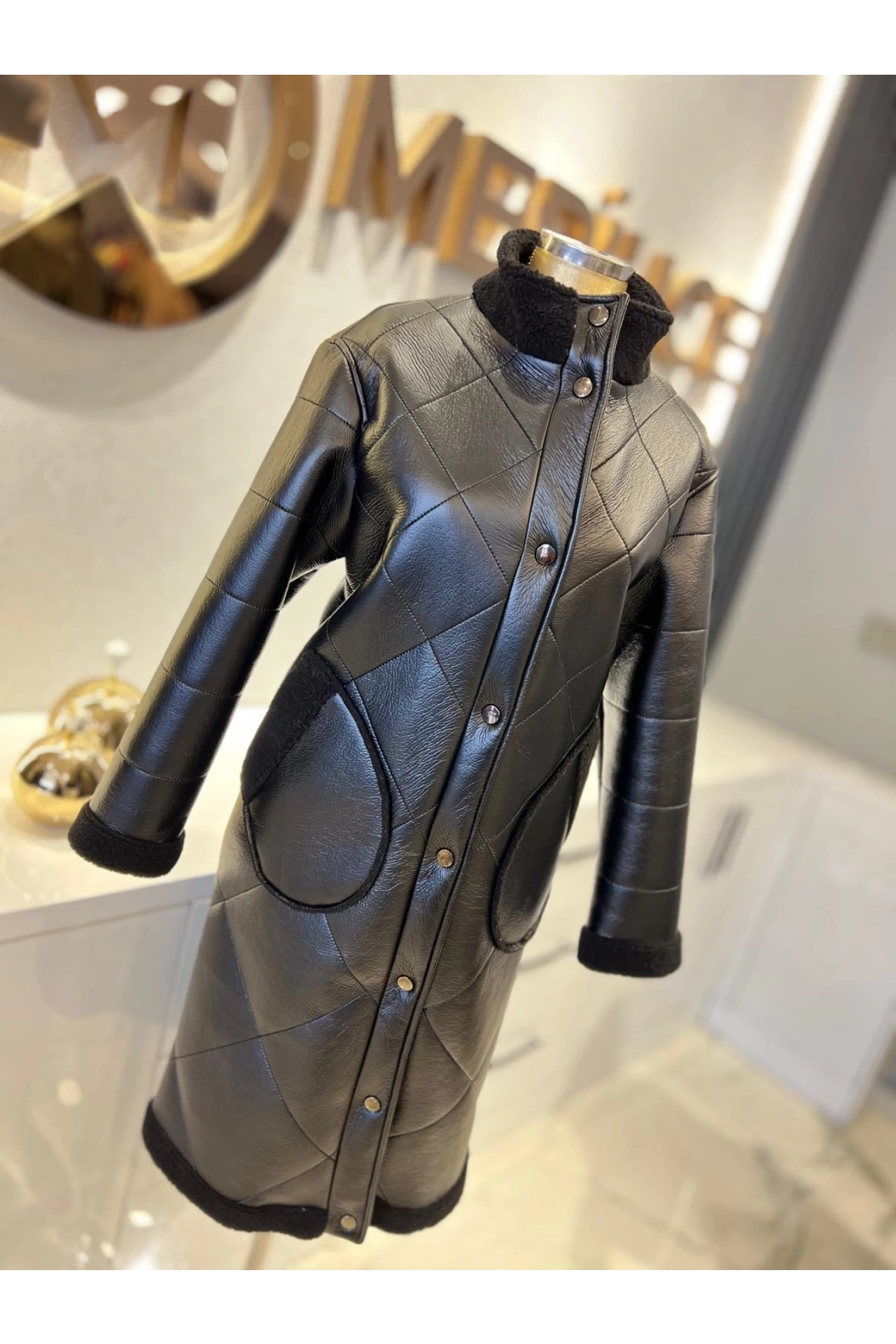 MATEKS-CEPLİ DERİ KABAN SİYAH