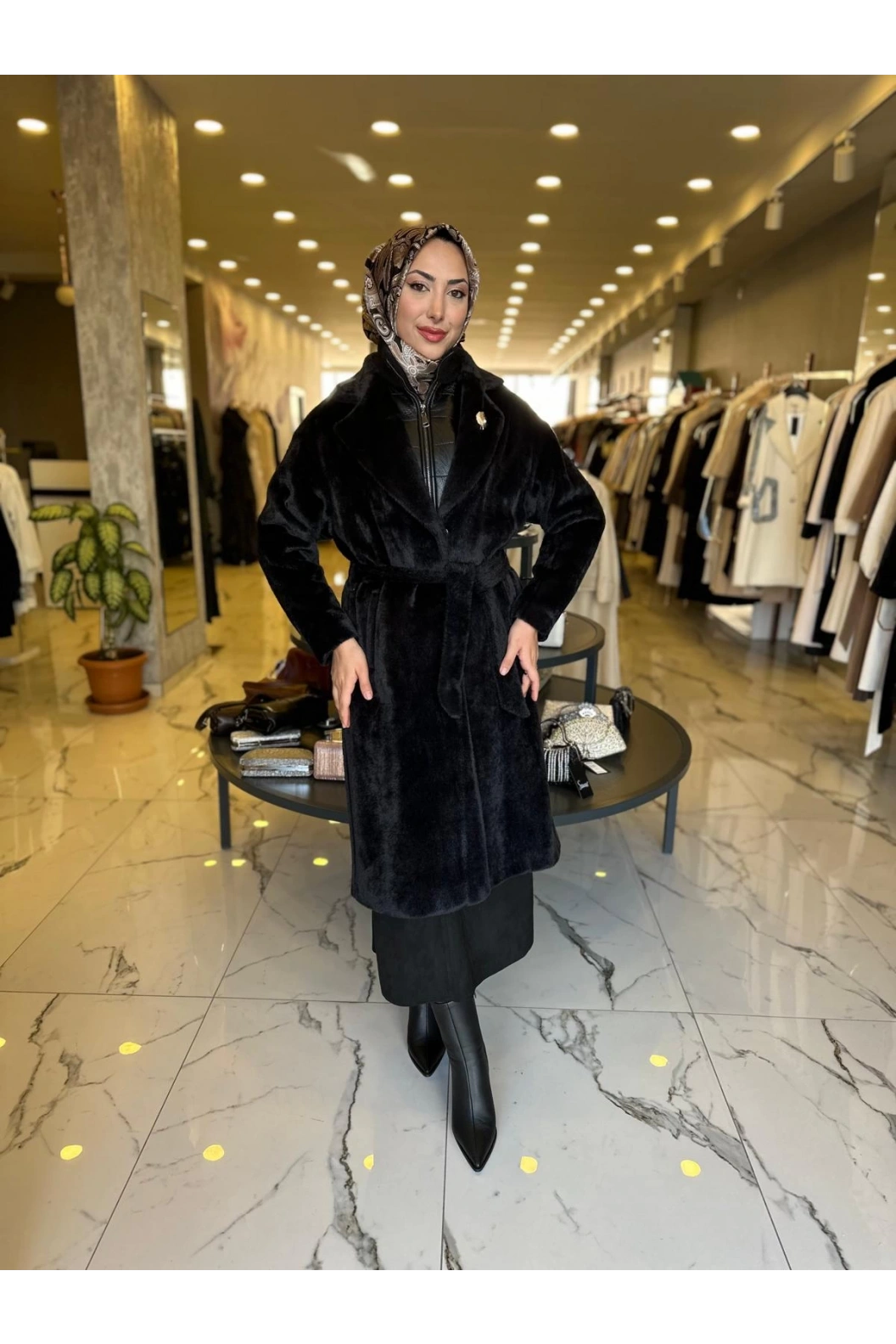 MATEKS-DERİ DETAYLI ANGORA KABAN SİYAH