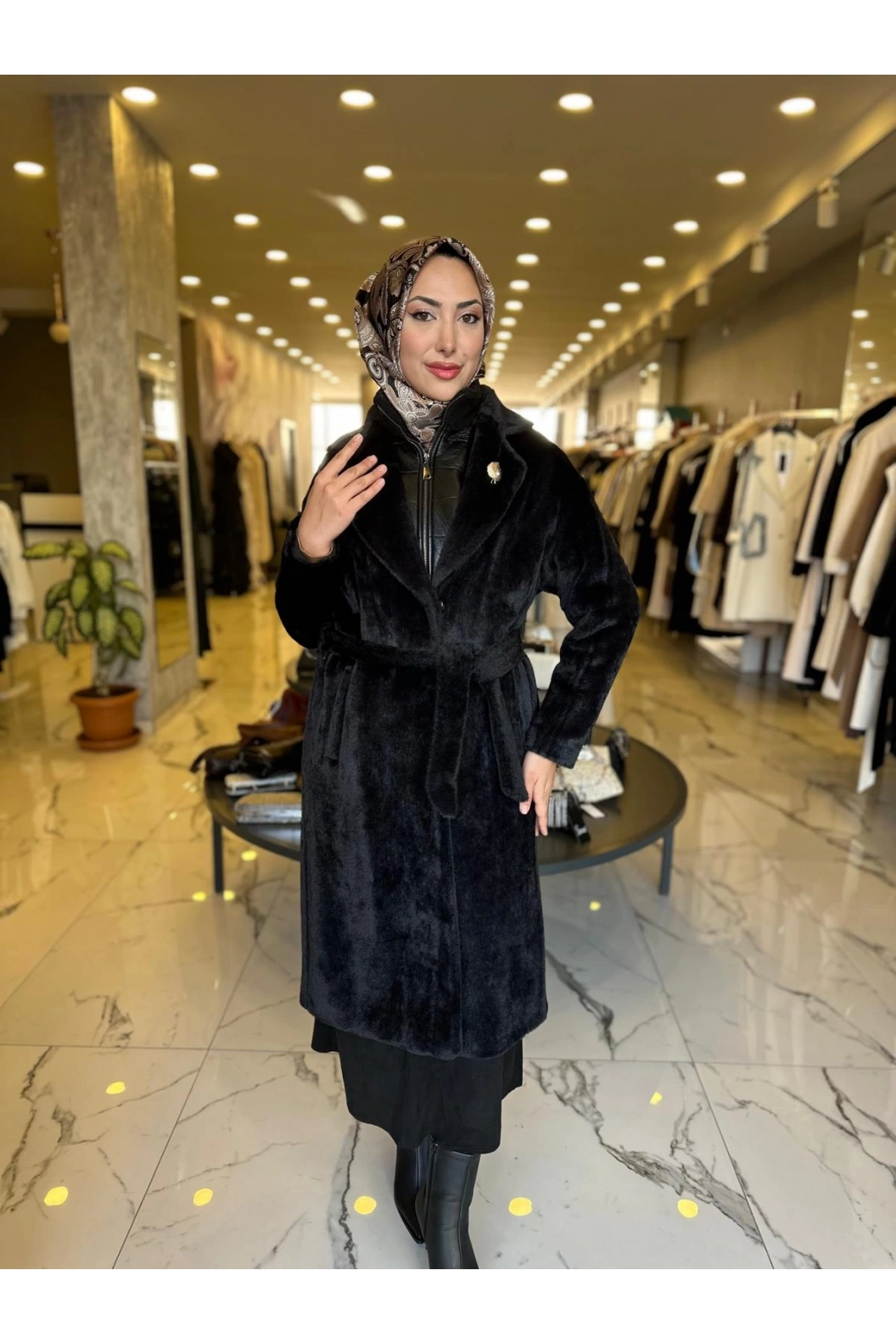 MATEKS-DERİ DETAYLI ANGORA KABAN SİYAH