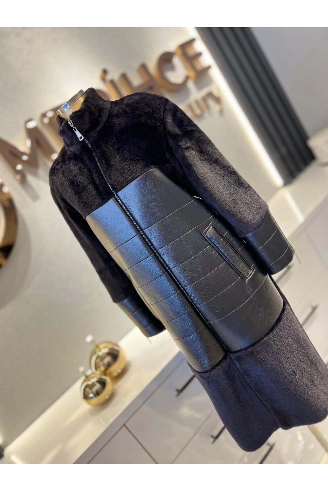 MATEKS-DERİ DETAYLI ANGORA KABAN SİYAH