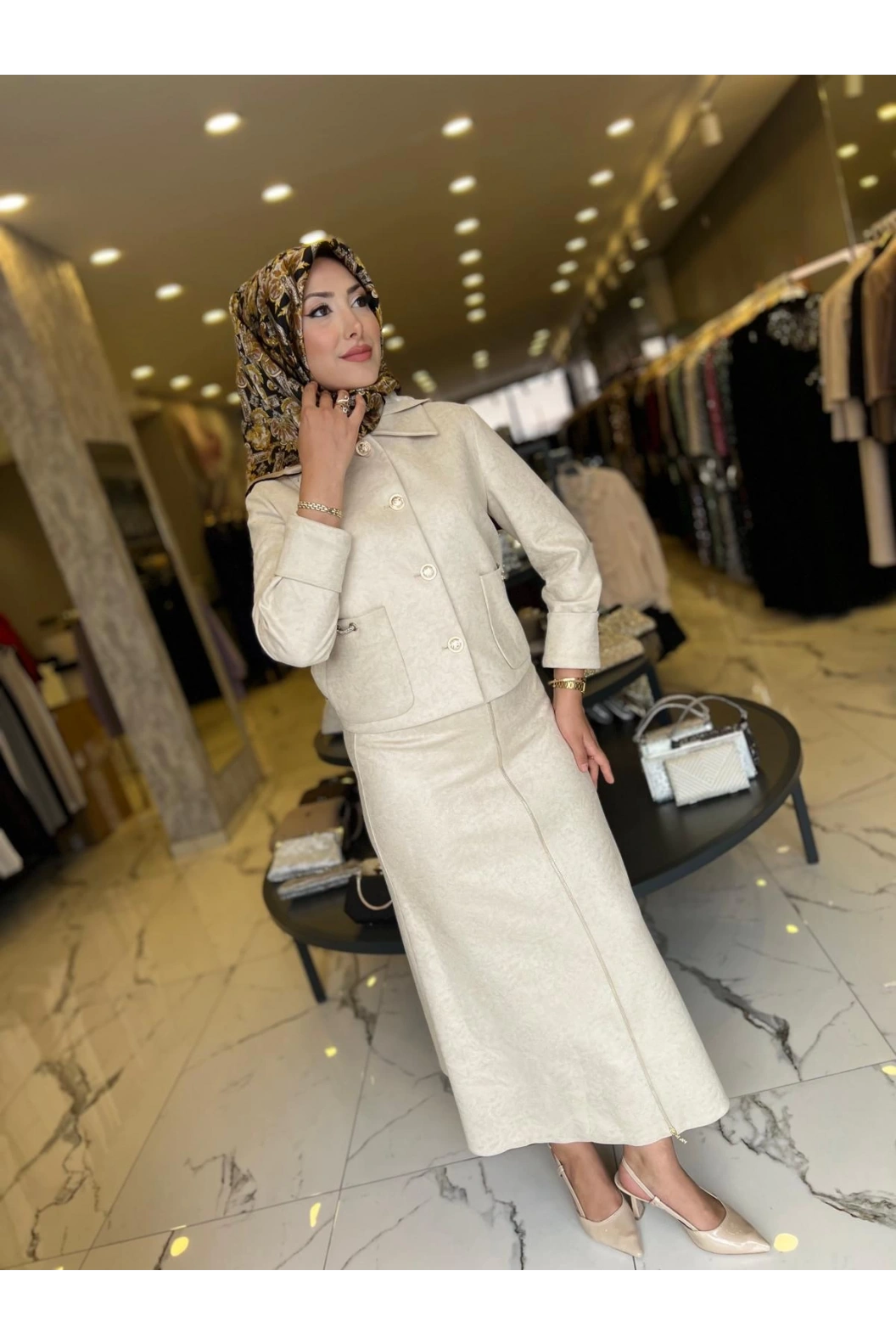 MATEKS-KAPŞONLU SÜET TAKIM BEJ