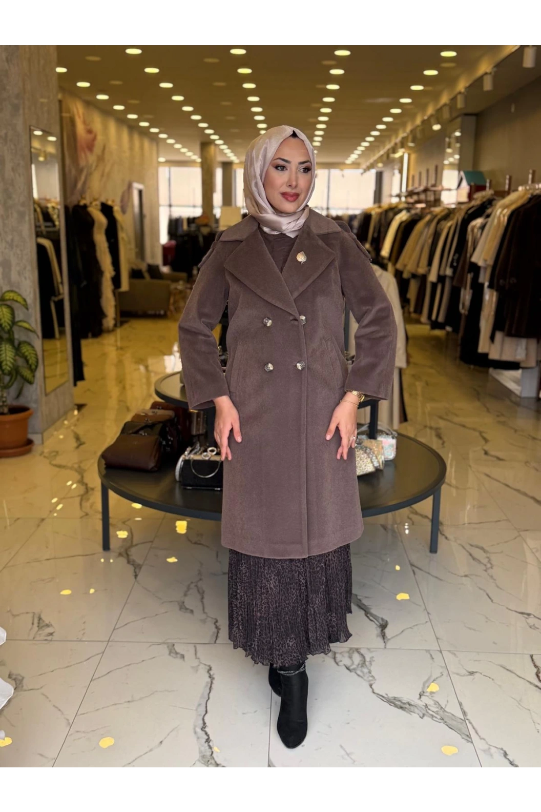 MATEKS-KOLLARI DÜĞME DETAYLI KAŞE KABAN KAHVE