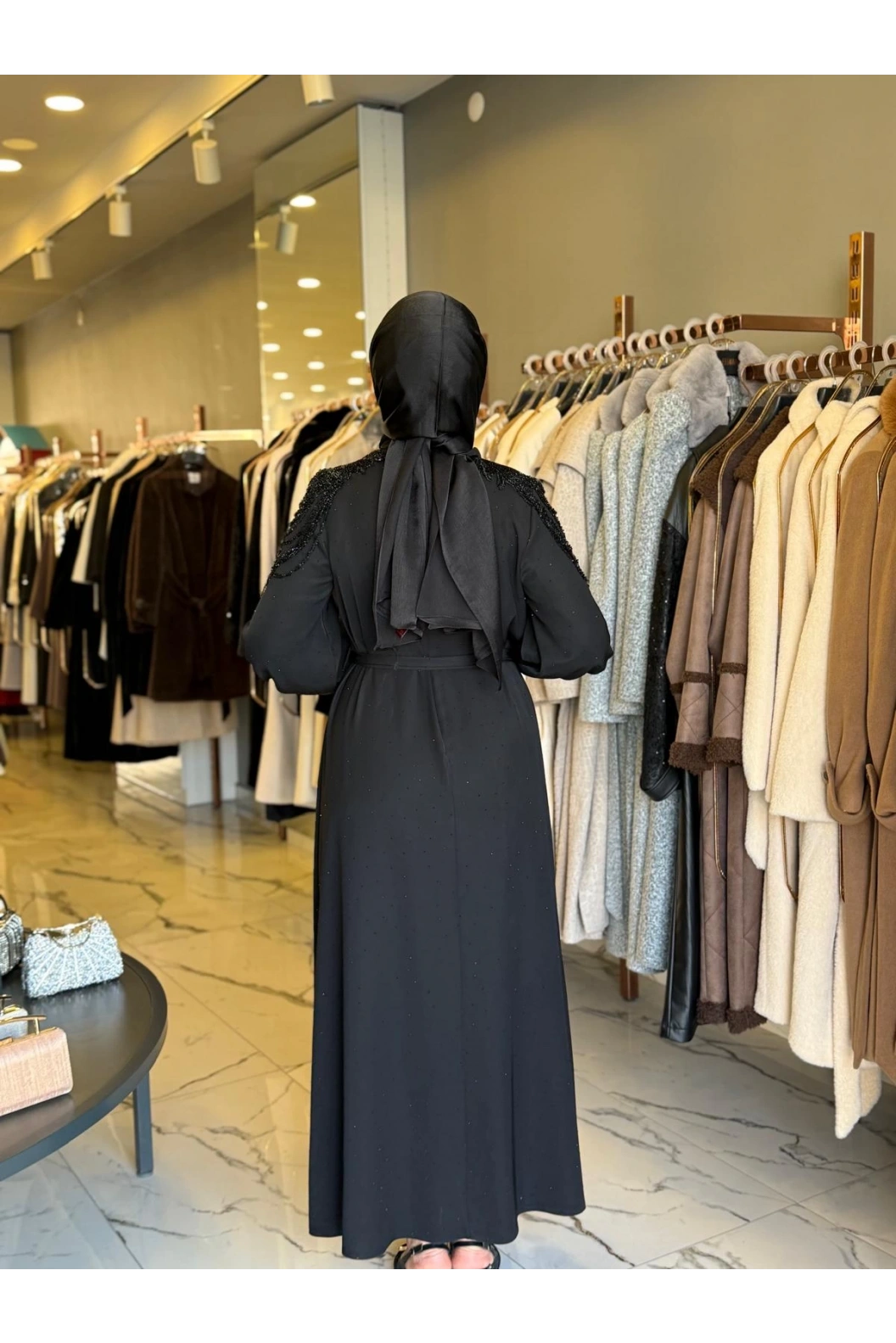 MATEKS-OMUZLARI BONCUKLU ELBİSE SİYAH