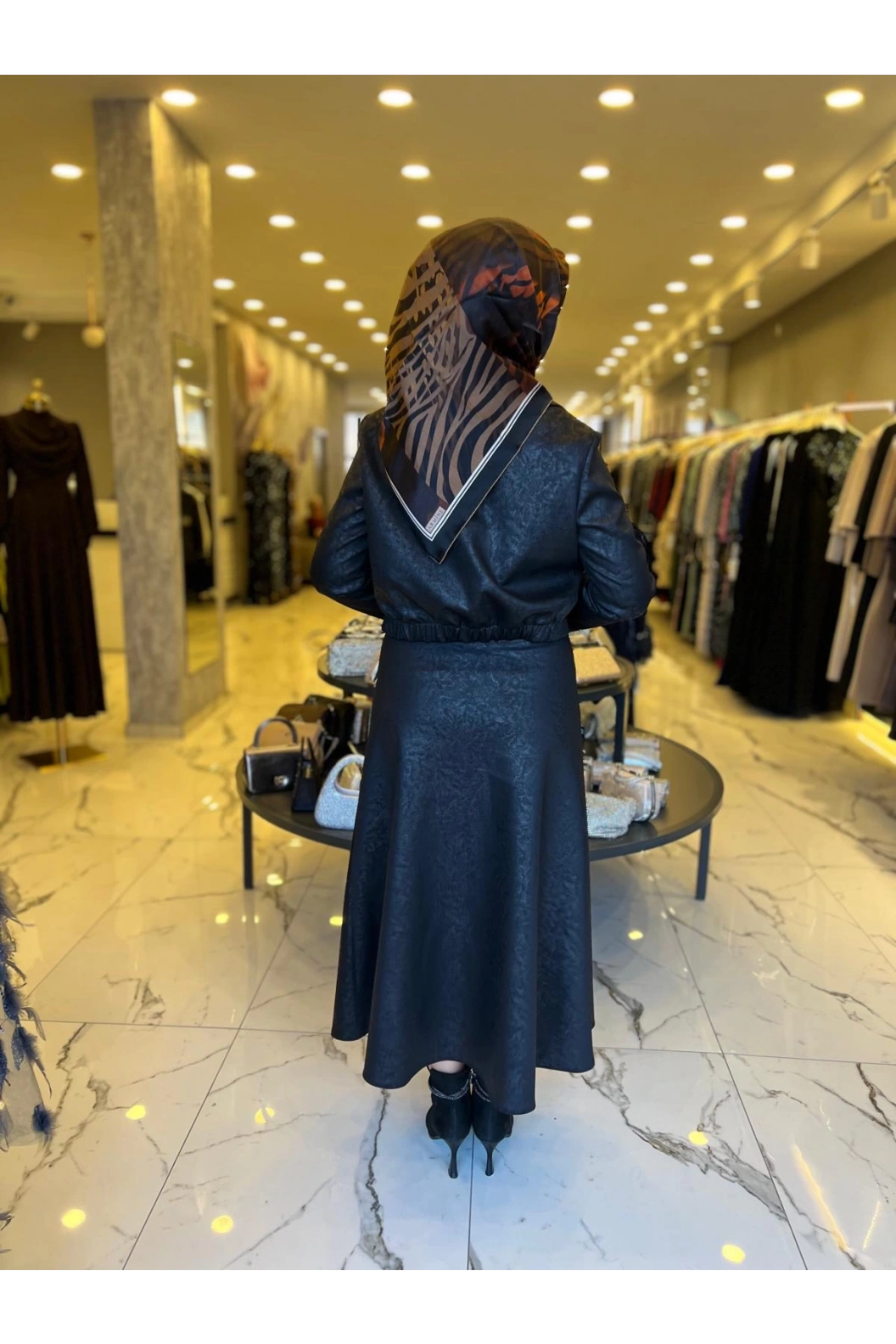 MATEKS-SÜET ETEKLİ TAKIM SİYAH