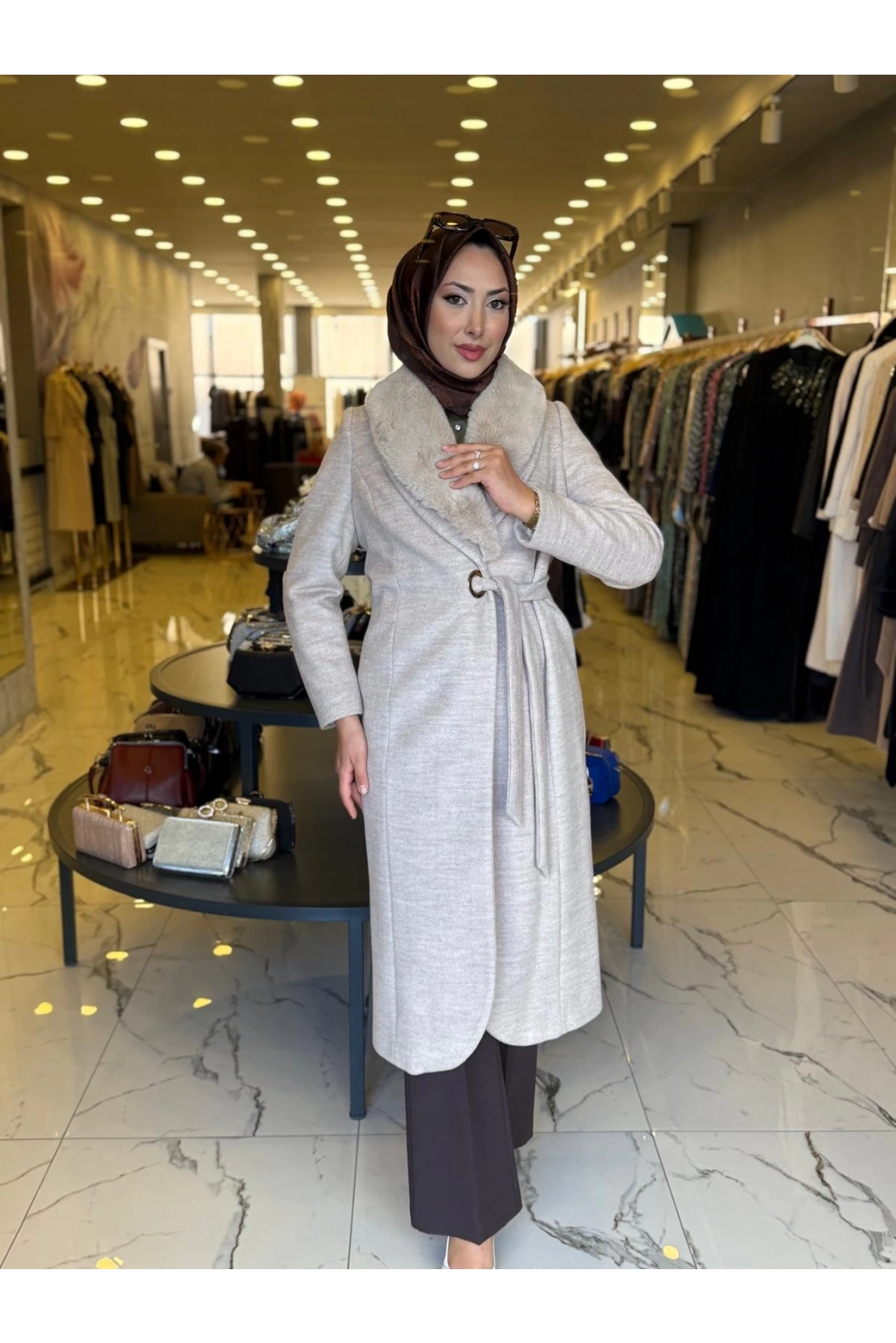 MATEKS YAKASI KÜRKLÜ KABAN BEJ