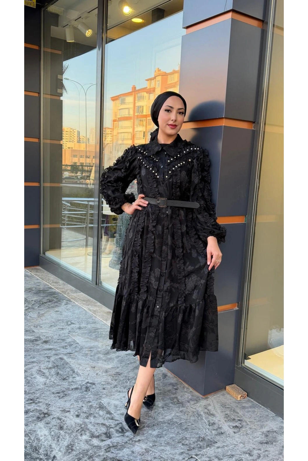 MERİHCE-İTHAL YAKASI TAŞLI ELBİSE SİYAH