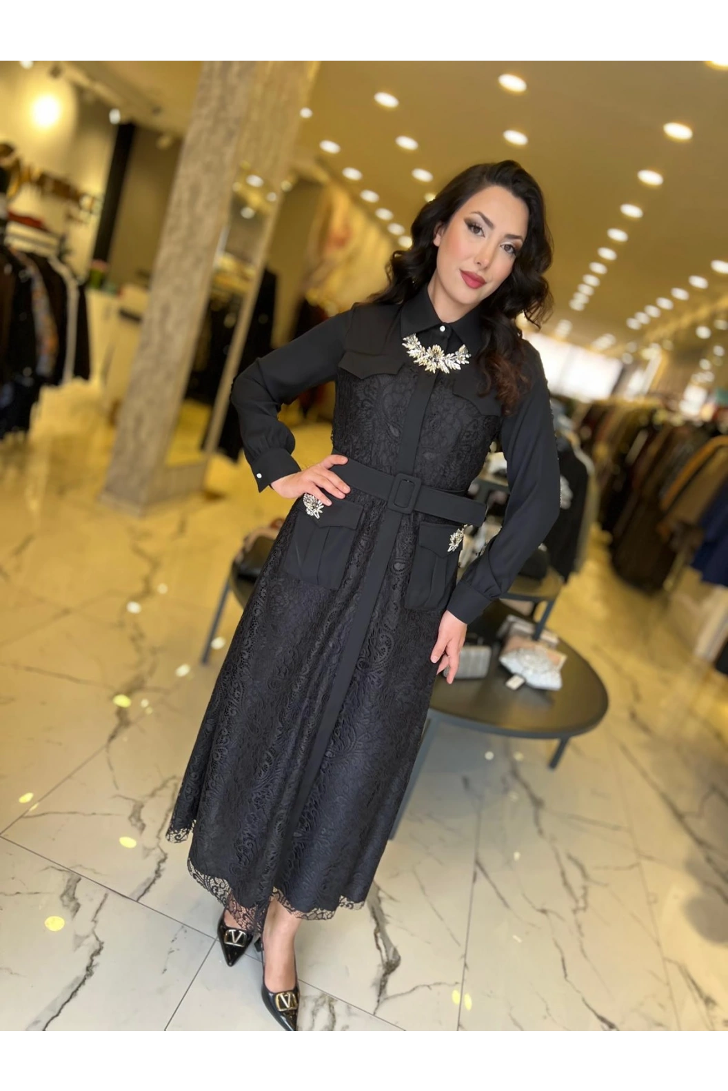 MY312-CEPLERİ TAŞLI DANTEL ELBİSE SİYAH