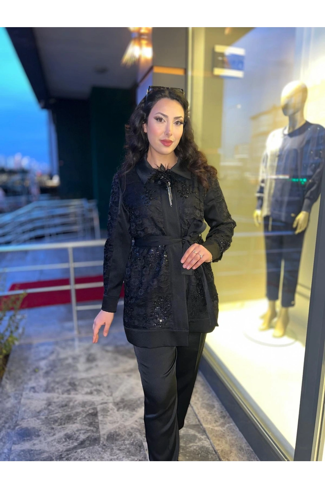 MY312-DANTELLİ BROŞLU TAKIM SİYAH