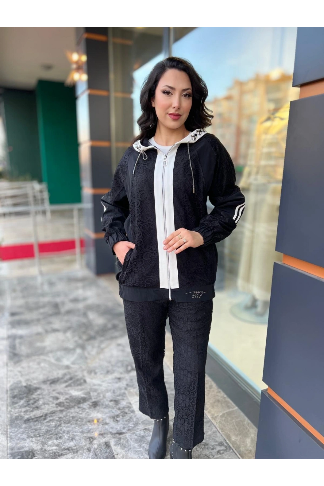 MY312-KAPŞONU TAŞLI DANTELLİ TAKIM SİYAH