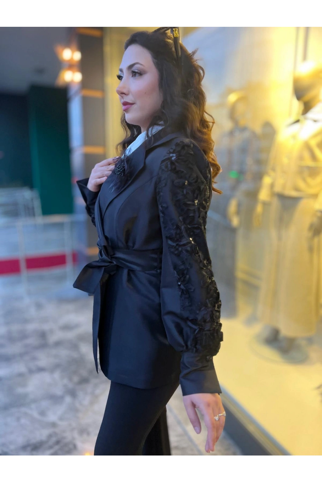 MY312-KOLLARI DANTELLİ CEKET SİYAH