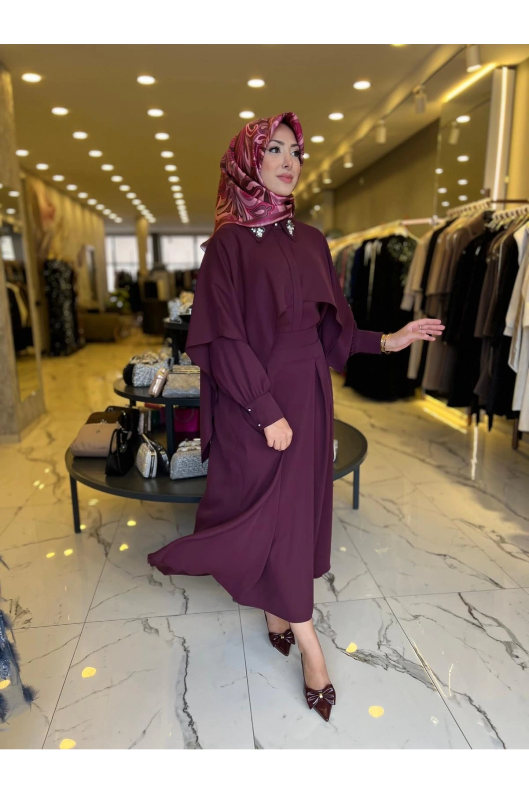 MY312-YAKASI TAŞLI PELERİNLİ TAKIM BORDO