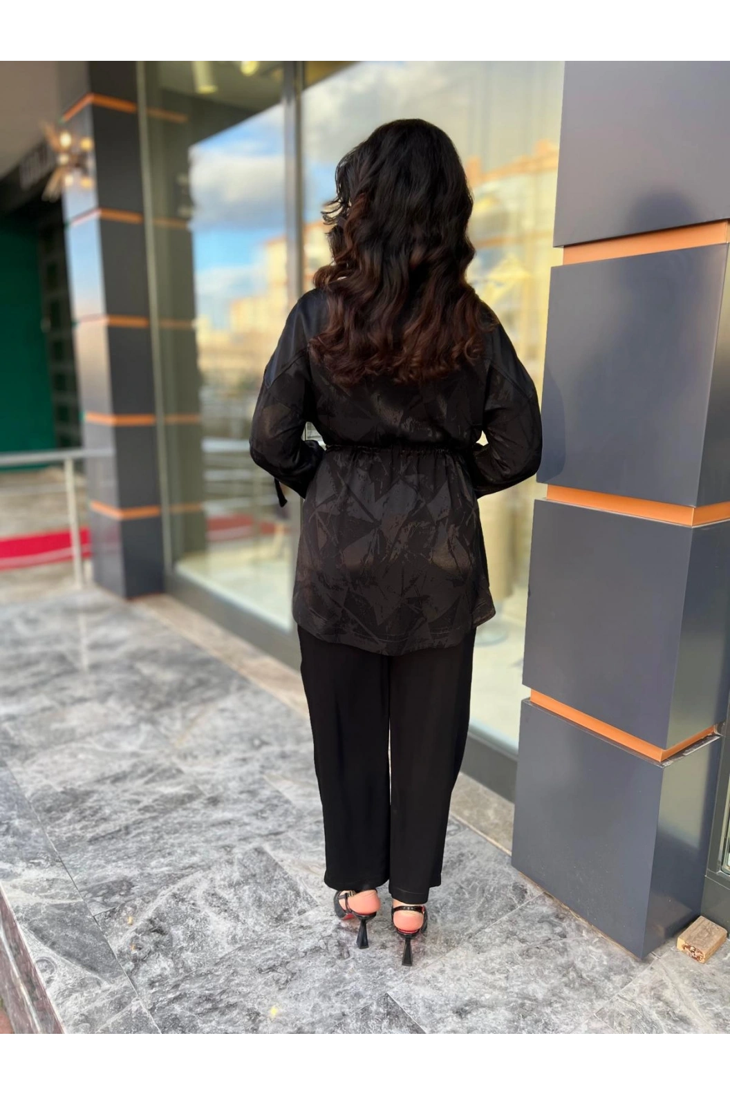 MY312-YAKASI VE KOLLARI TAŞLI TAKIM SİYAH