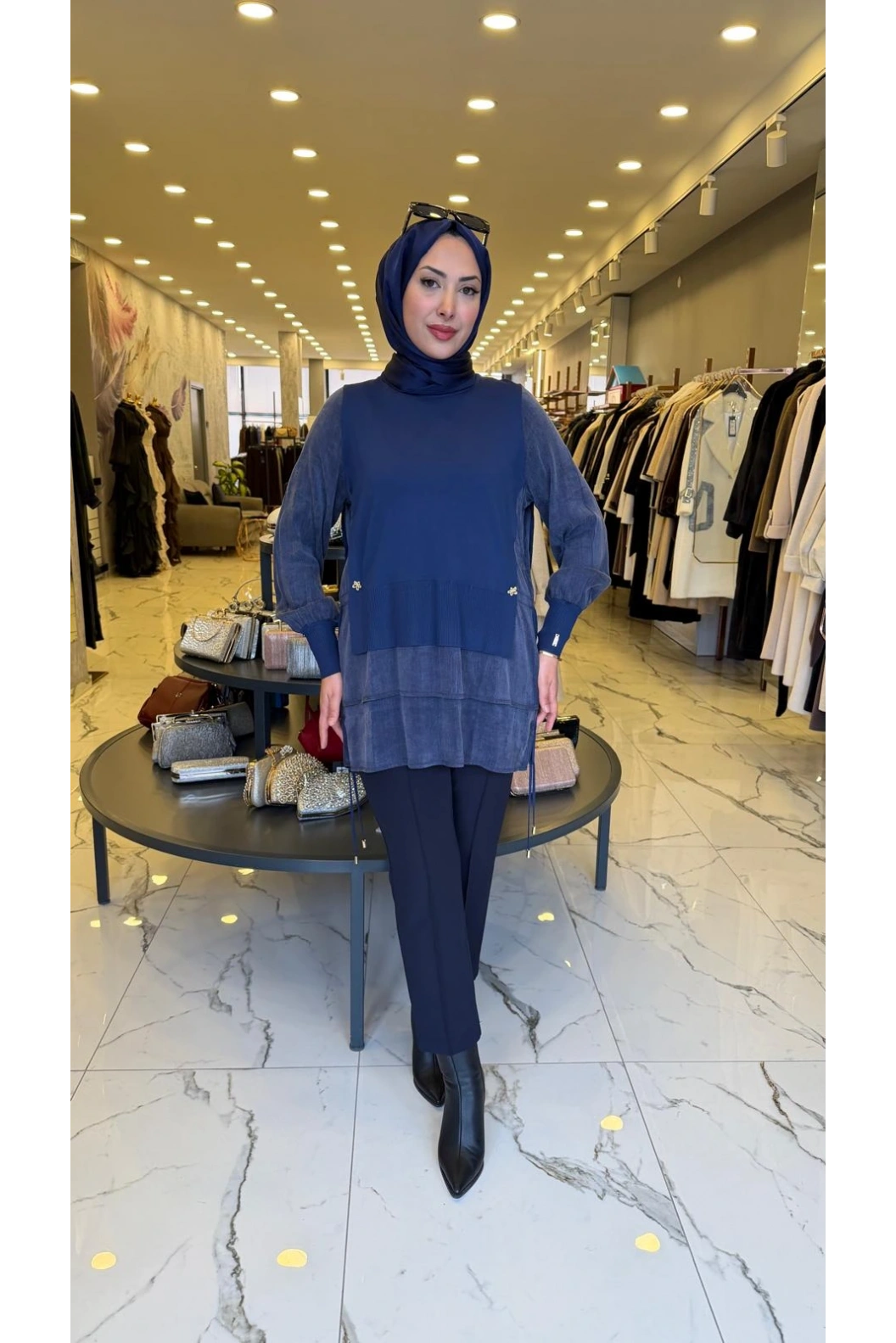 NİLİWİ-ETEĞİ ÇİFT KATLI KUPRA TUNİK LACİVERT