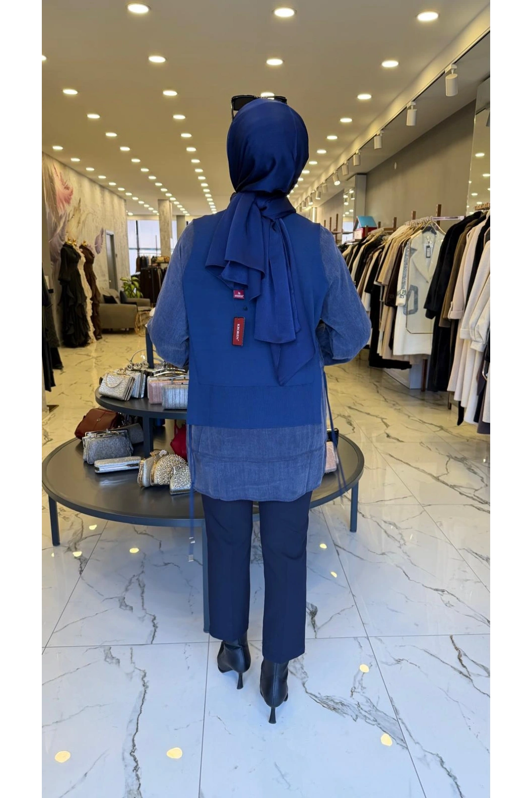 NİLİWİ-ETEĞİ ÇİFT KATLI KUPRA TUNİK LACİVERT