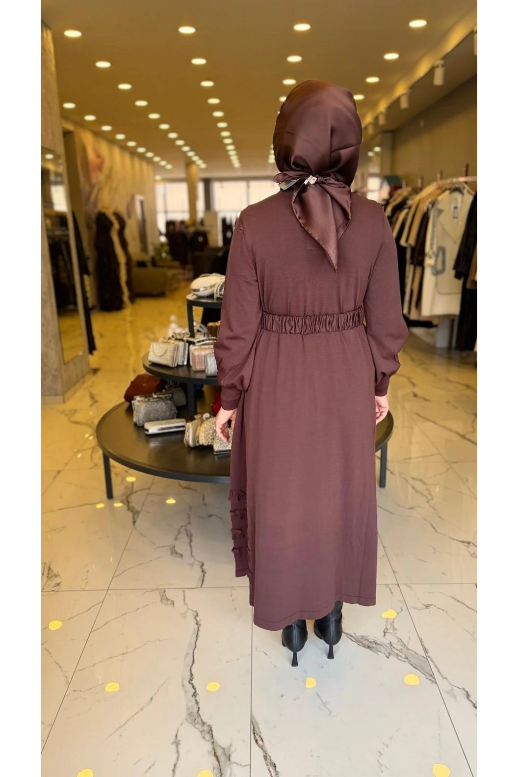 NİLİWİ-ETEK UCU FIRFIRLI ELBİSE KAHVE