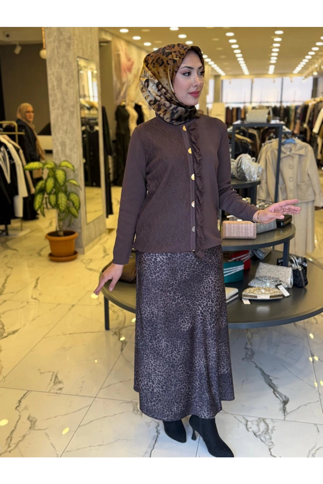 NİLİWİ-FIRFIRLI HIRKA KAHVE