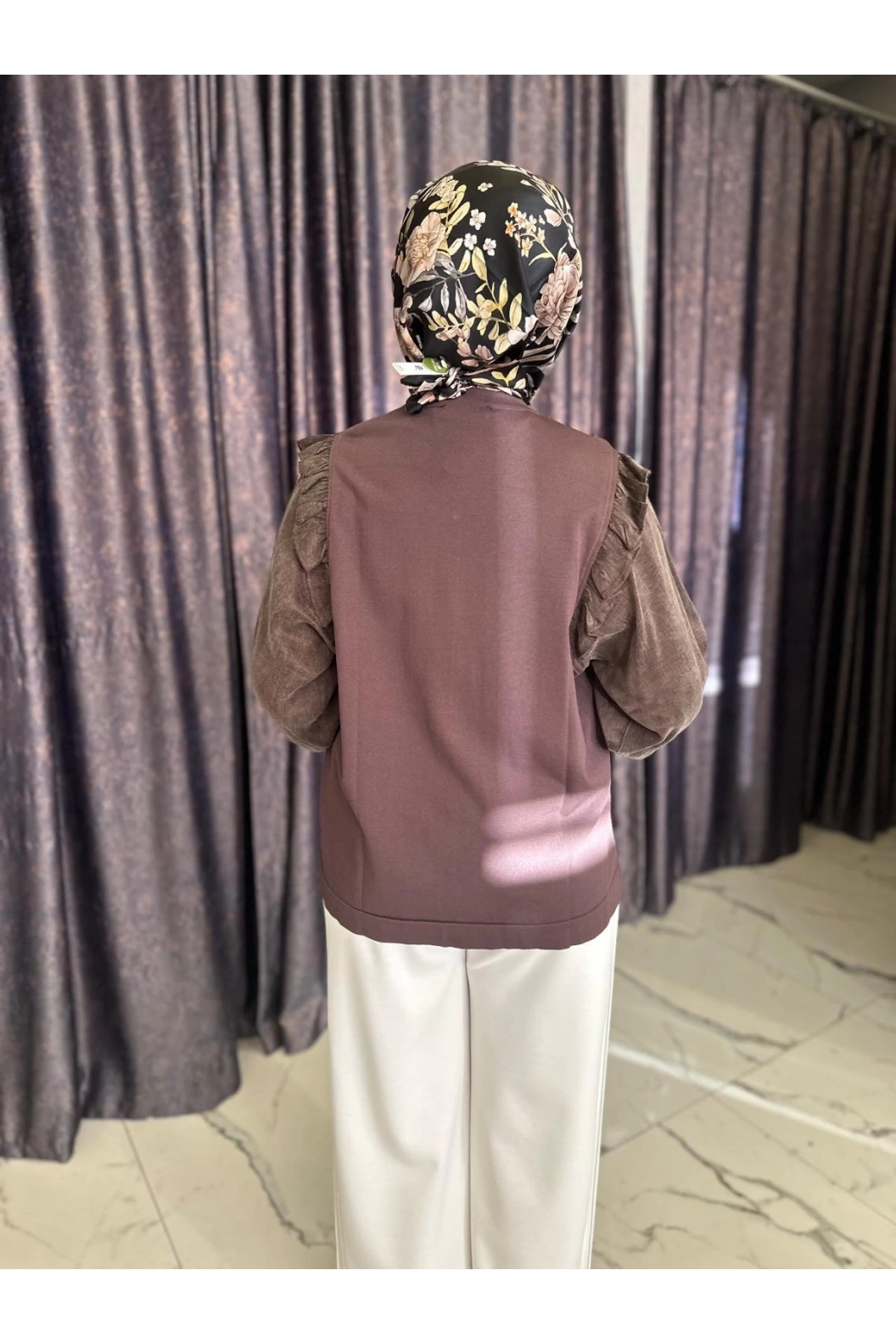 NİLİWİ-KARE KESİMLİ FIRFIRLI TUNİK KAHVE