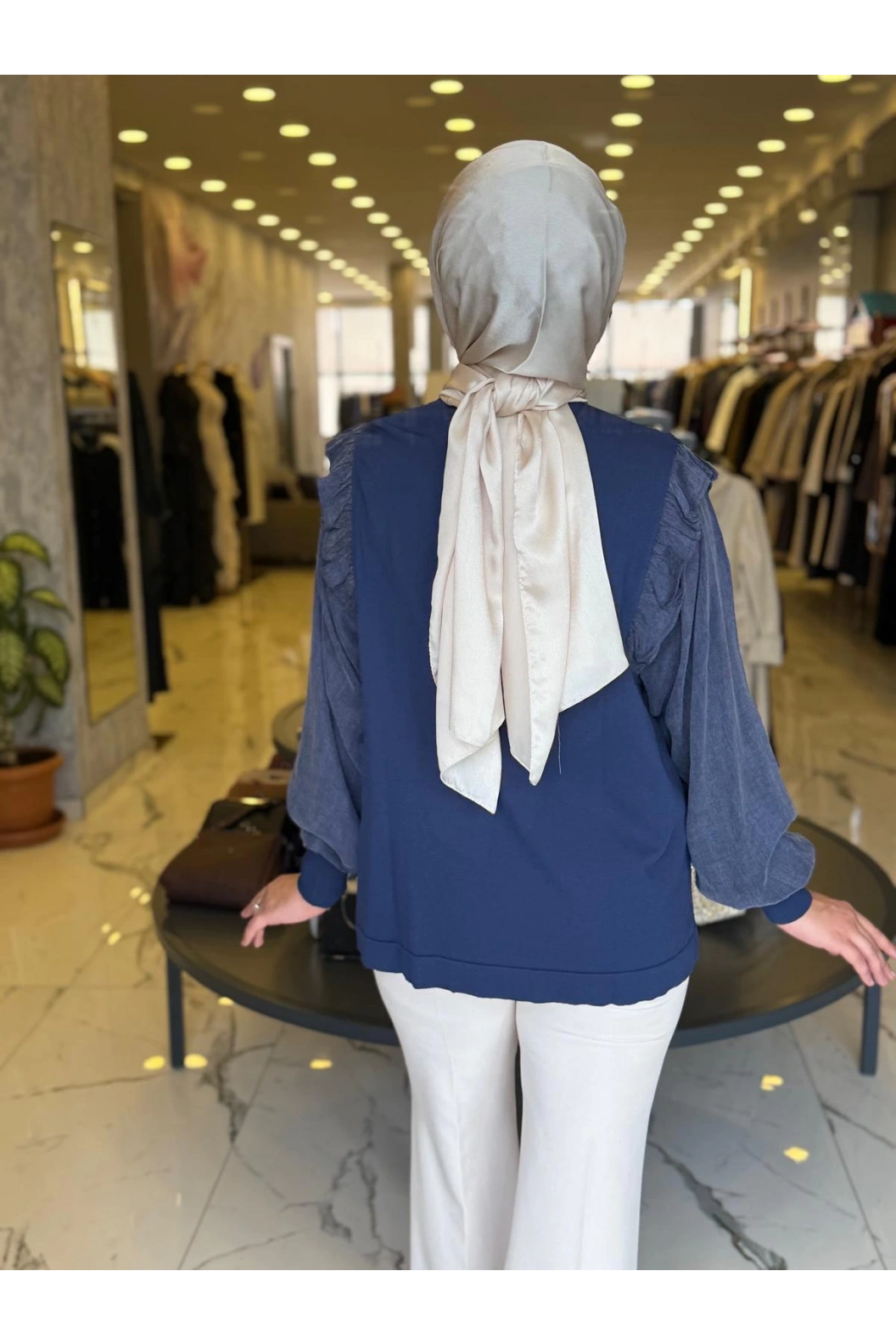 NİLİWİ-KARE KESİMLİ FIRFIRLI TUNİK LACİVERT