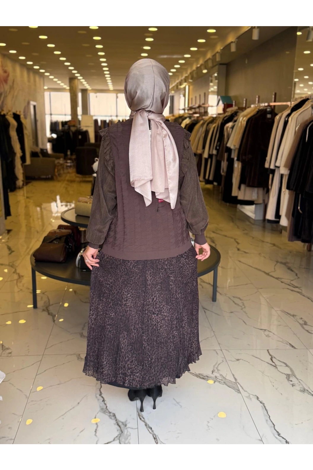 NİLİWİ-KOL EVİ KARE KESİMLİ FIRFIRLI TUNİK KAHVE