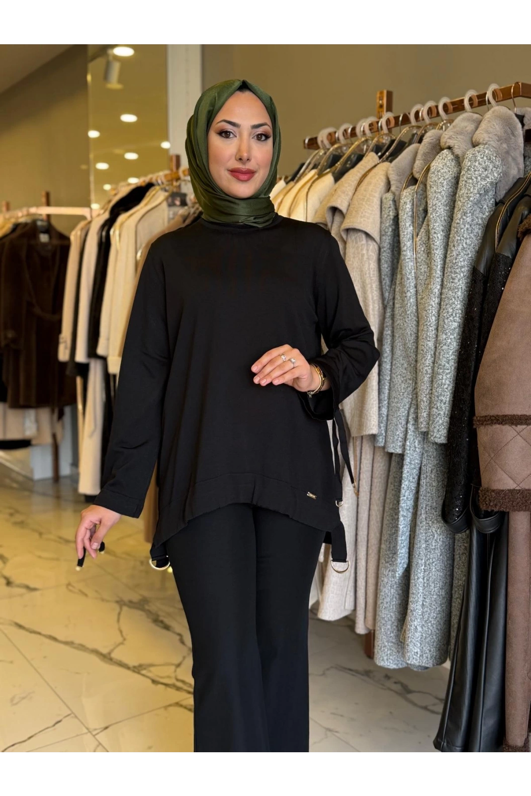 NİLİWİ-ÖN ETEĞİ BÜZGÜLÜ TUNİK SİYAH