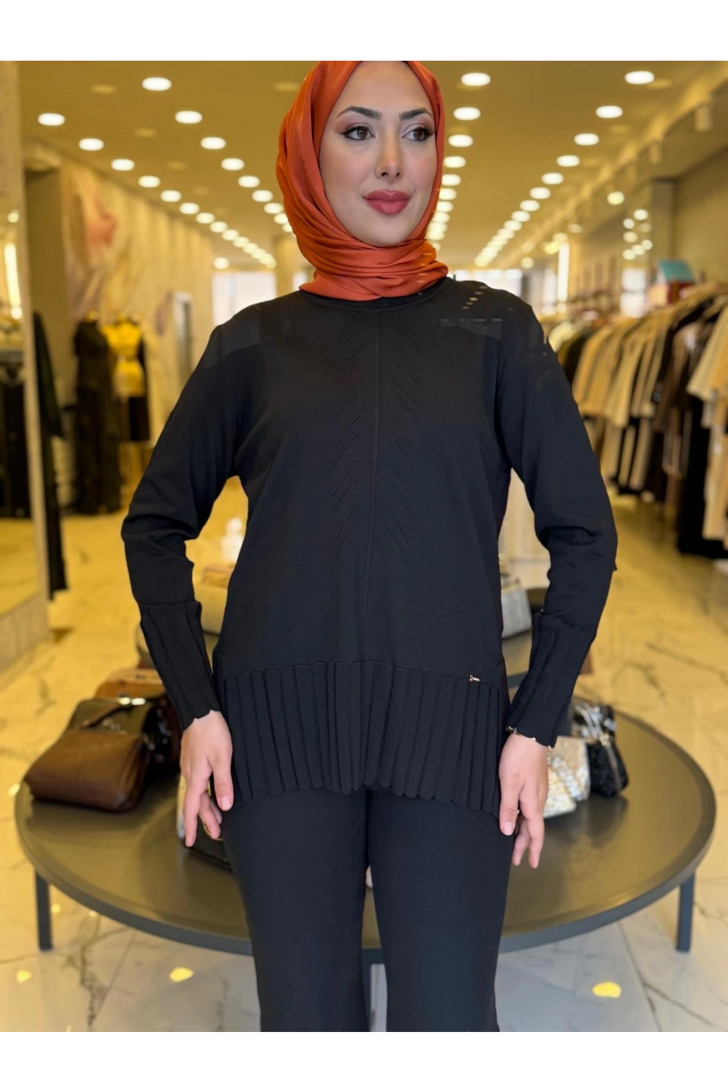 NİLİWİ-ÖNÜ VEREV YÜRÜTMELİ TUNİK SİYAH