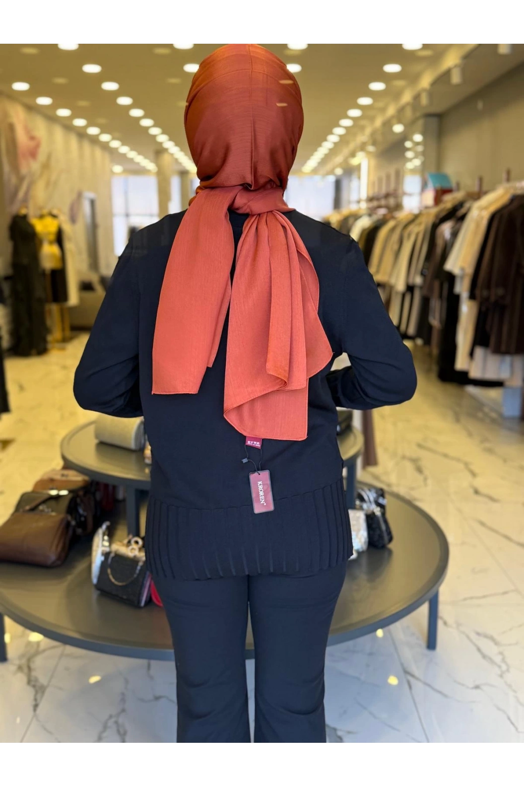 NİLİWİ-ÖNÜ VEREV YÜRÜTMELİ TUNİK SİYAH