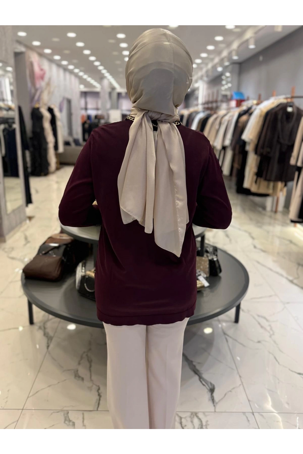 NİLİWİ-ZİNCİR DETAYLI HIRKA BORDO