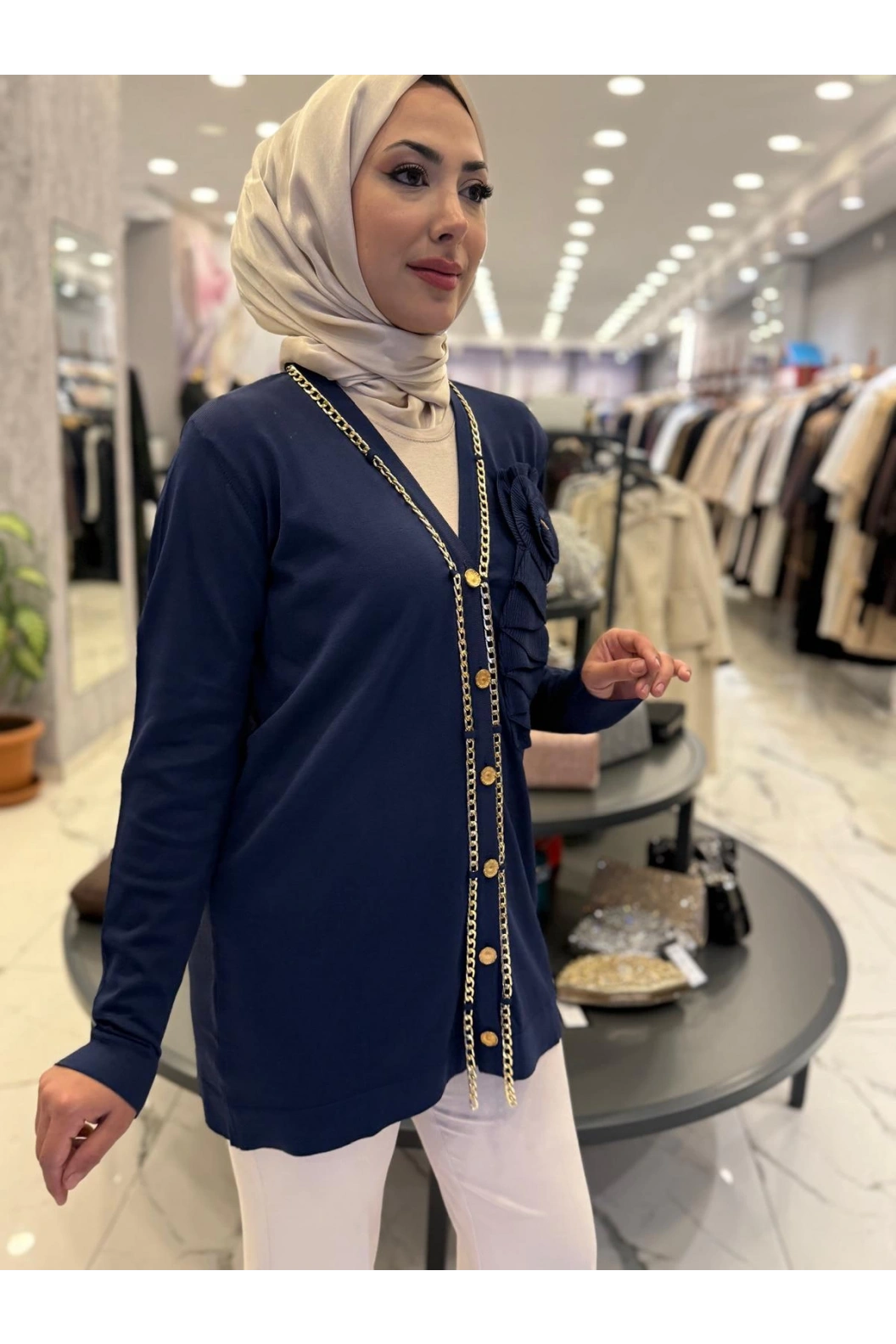 NİLİWİ-ZİNCİR DETAYLI HIRKA LACİVERT