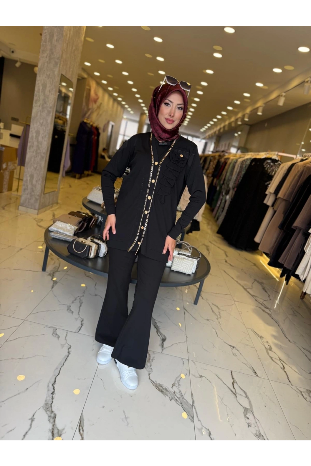 NİLİWİ-ZİNCİR DETAYLI HIRKA SİYAH