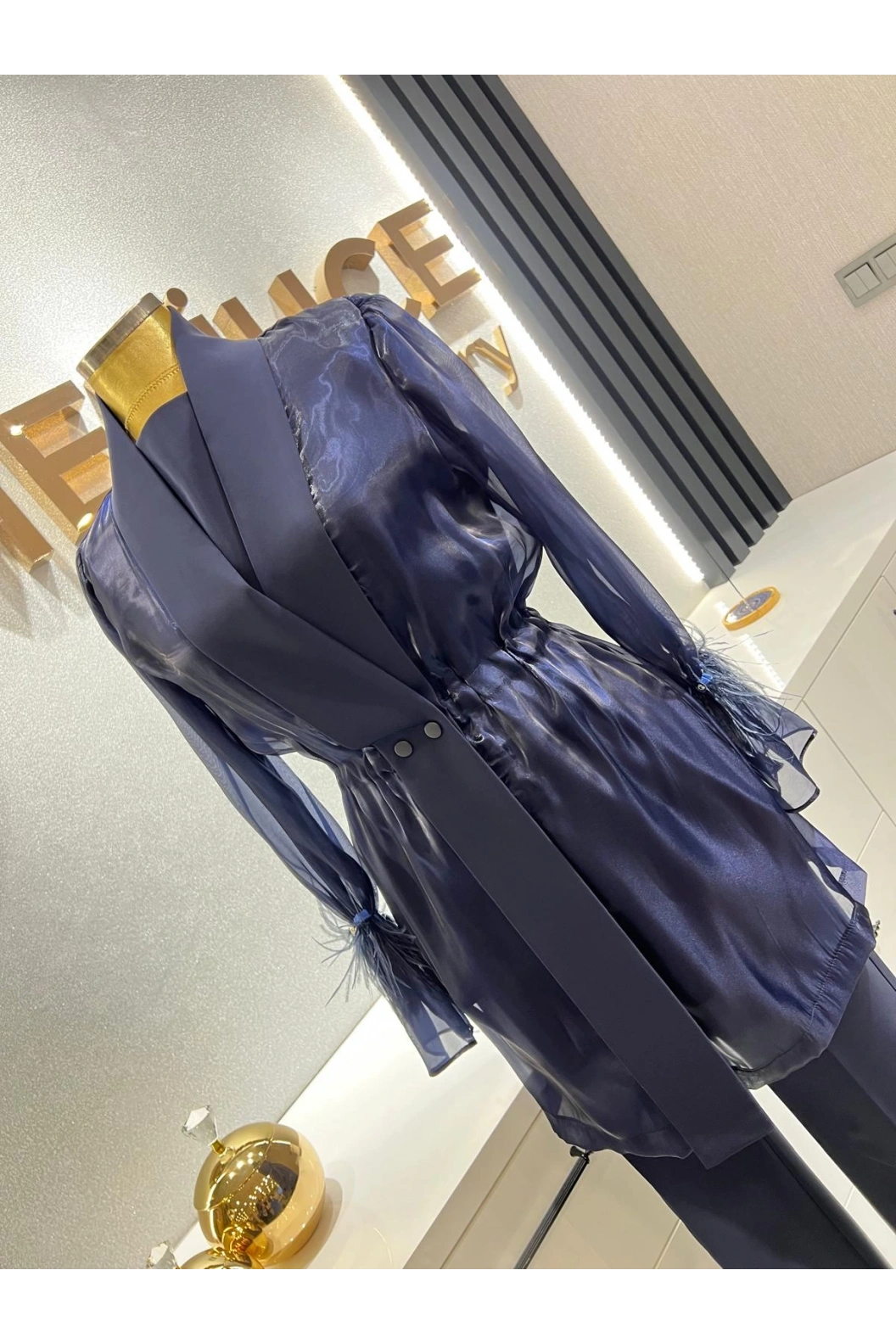 PERİ-ORGANİZE CEKETLİ TAKIM LACİVERT