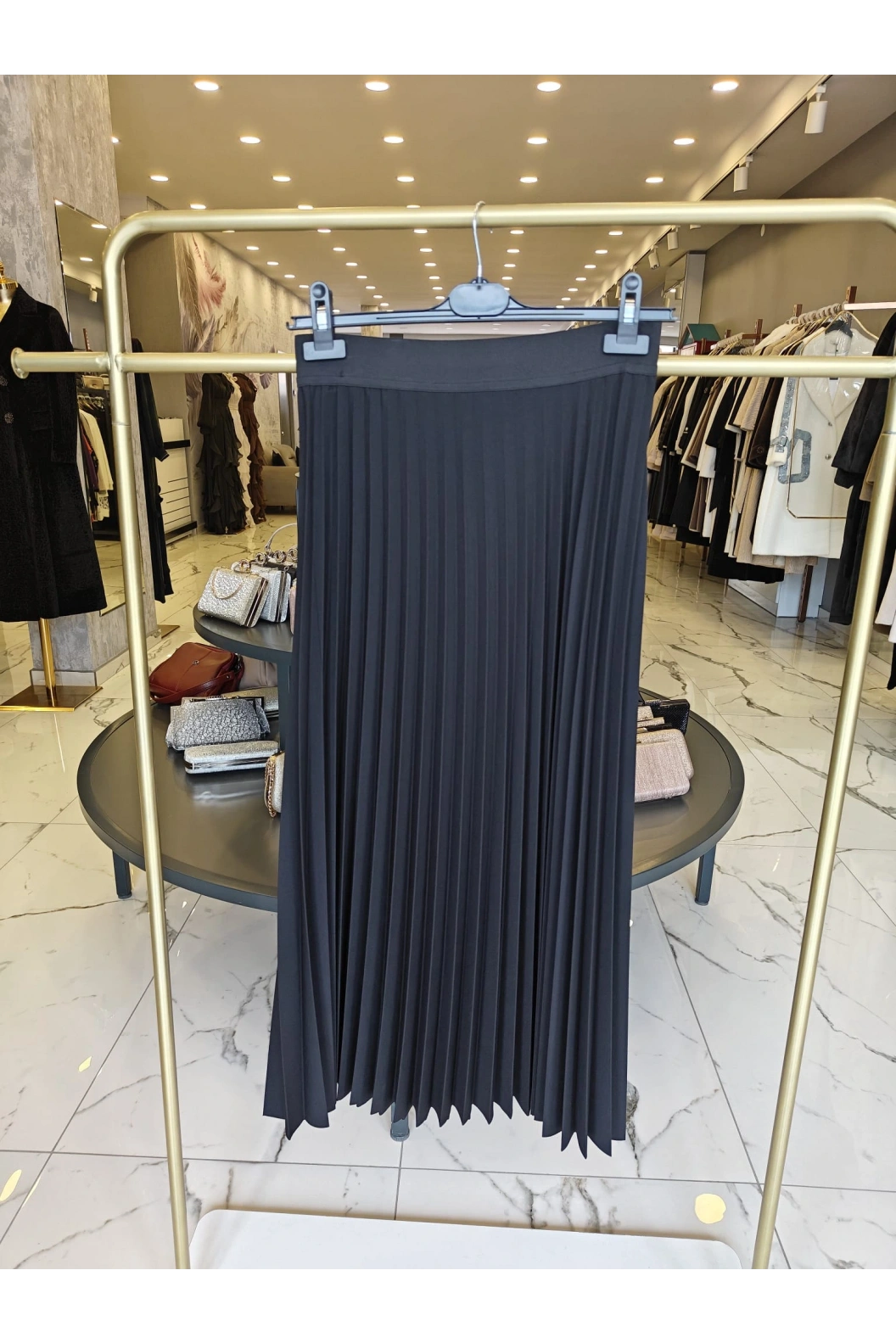 SENTEZ-BELİ LASTİKLİ PİLİSELİ ETEK SİYAH