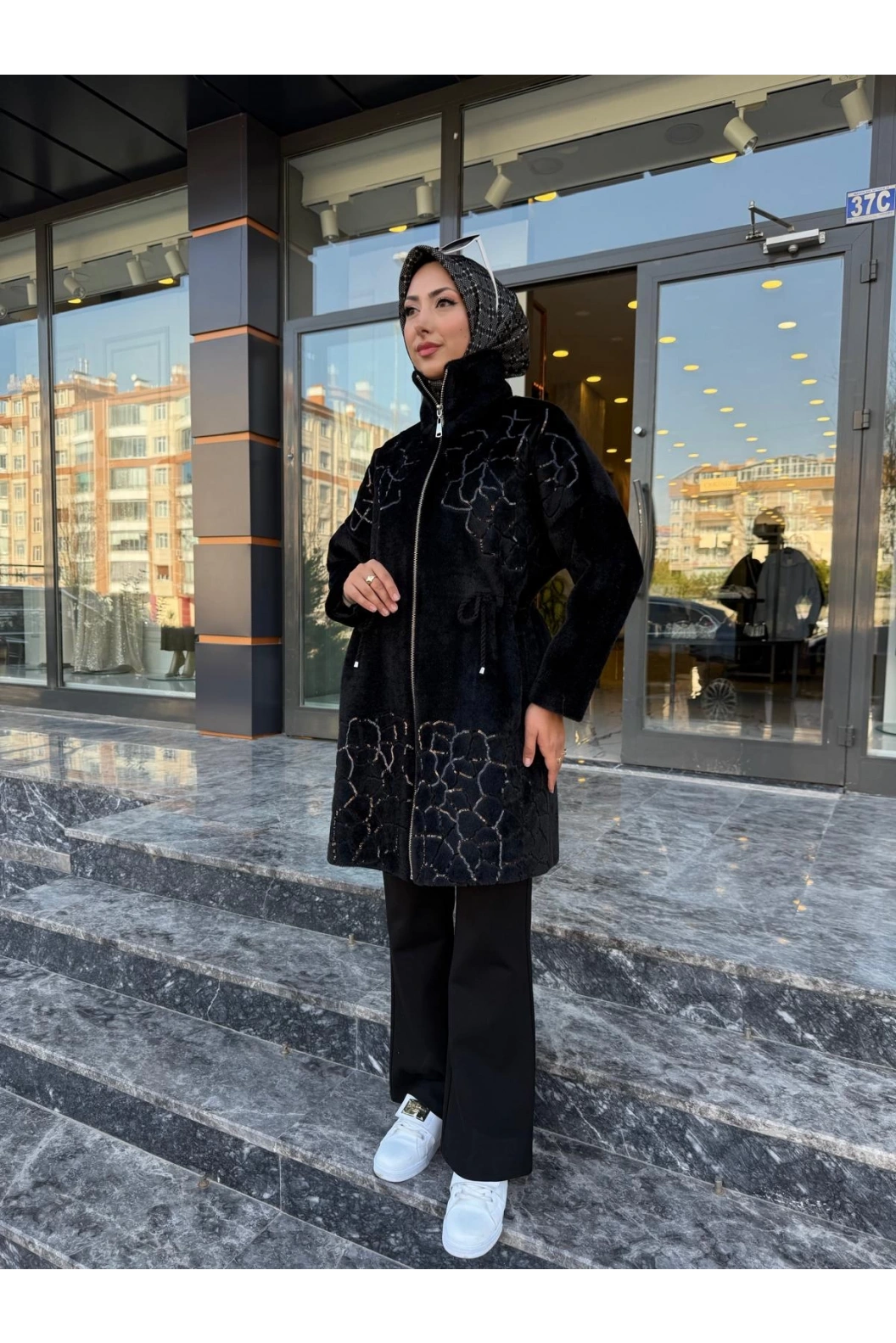 SOLİS-ANGORA İNCİLİ KABAN SİYAH