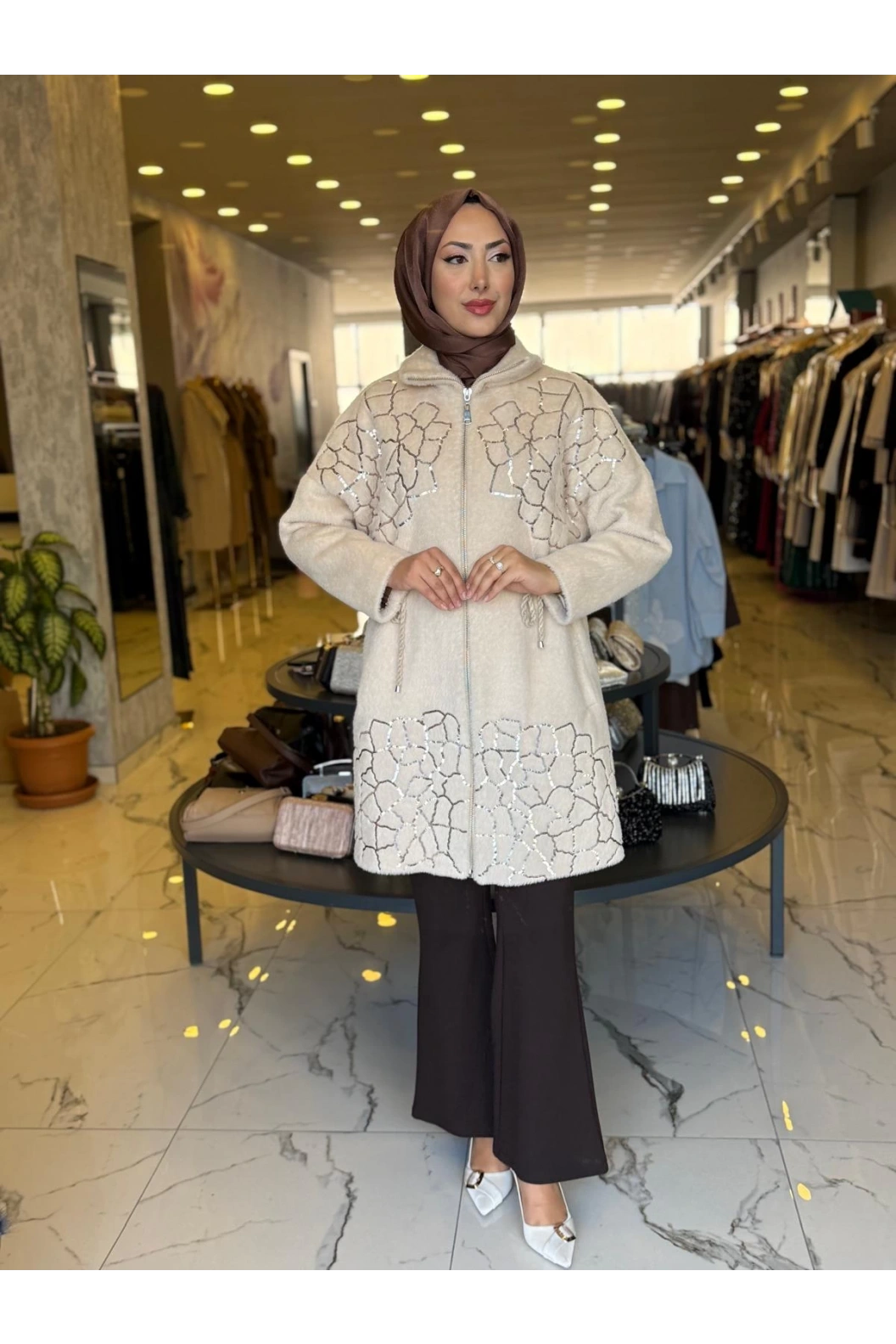 SOLİS-ANGORA NAKIŞLI KABAN BEJ