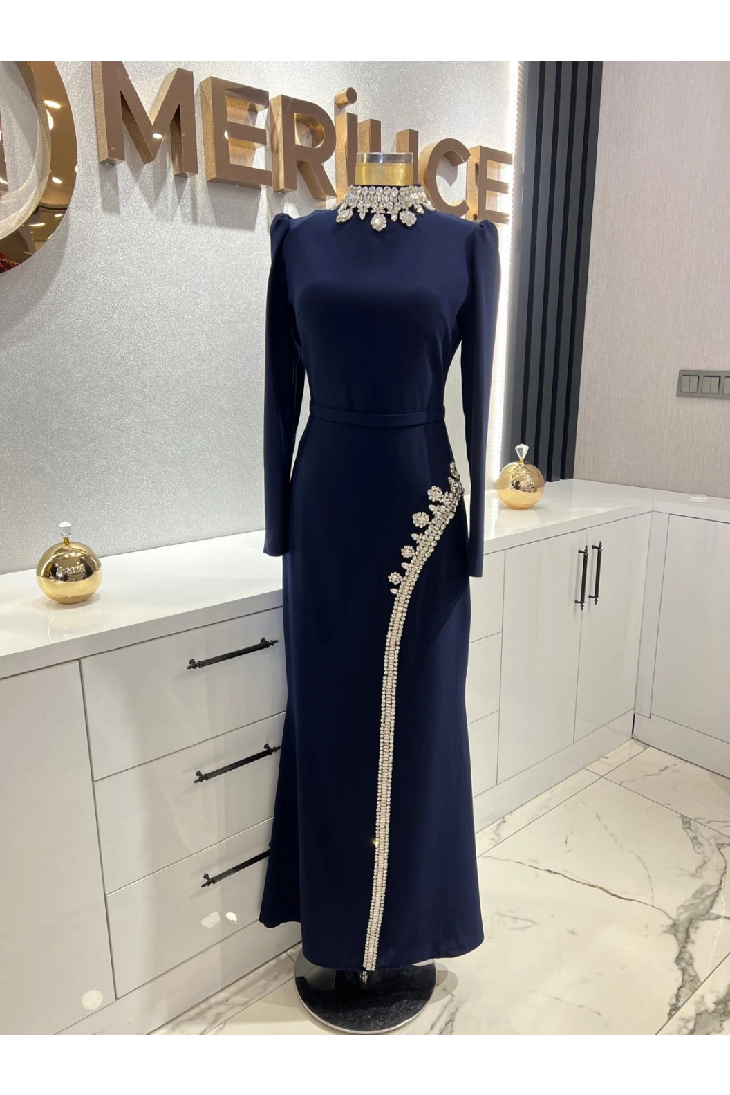 TUAY-ETEĞİ TAŞLI KREP ELBİSE LACİVERT