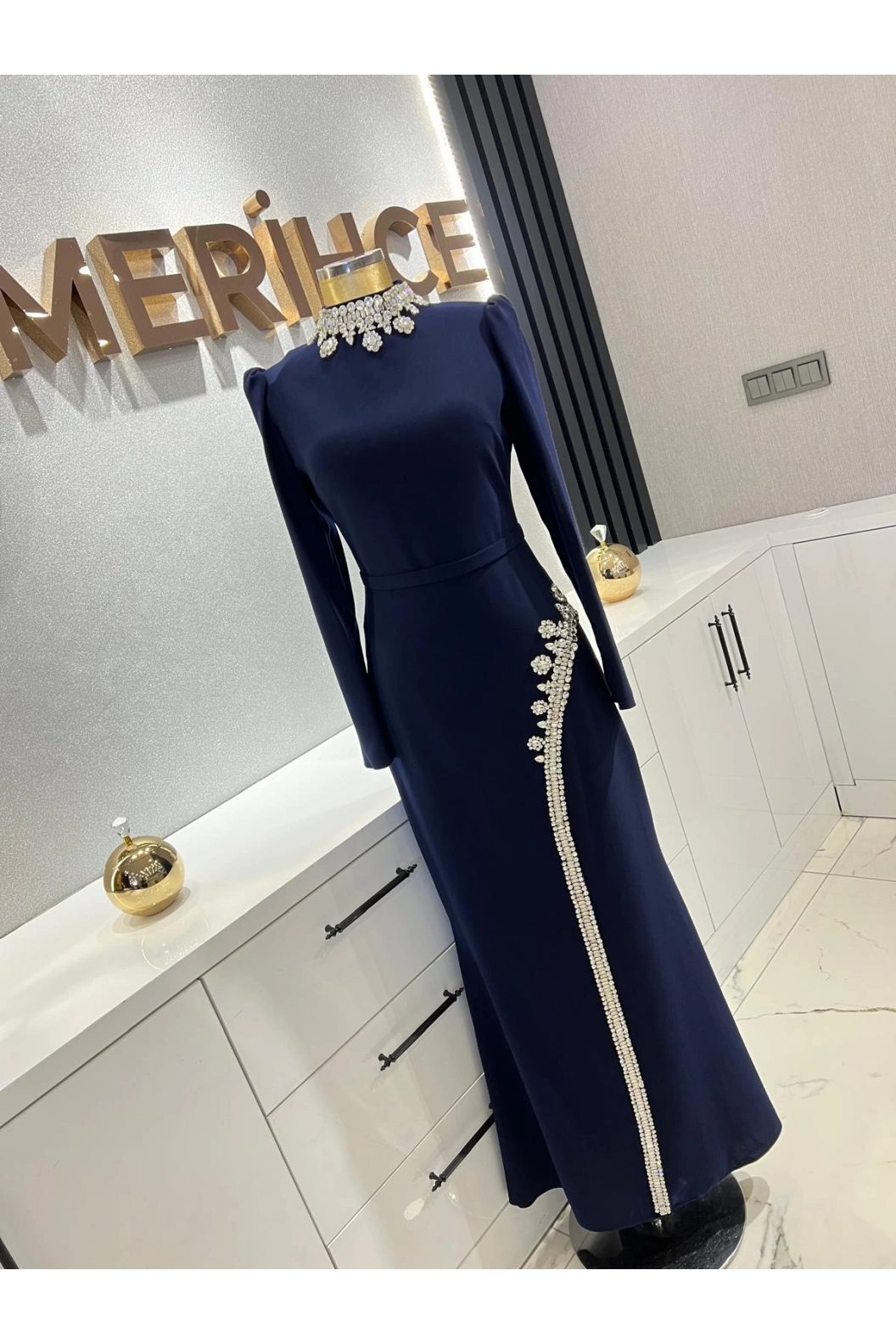 TUAY-ETEĞİ TAŞLI KREP ELBİSE LACİVERT