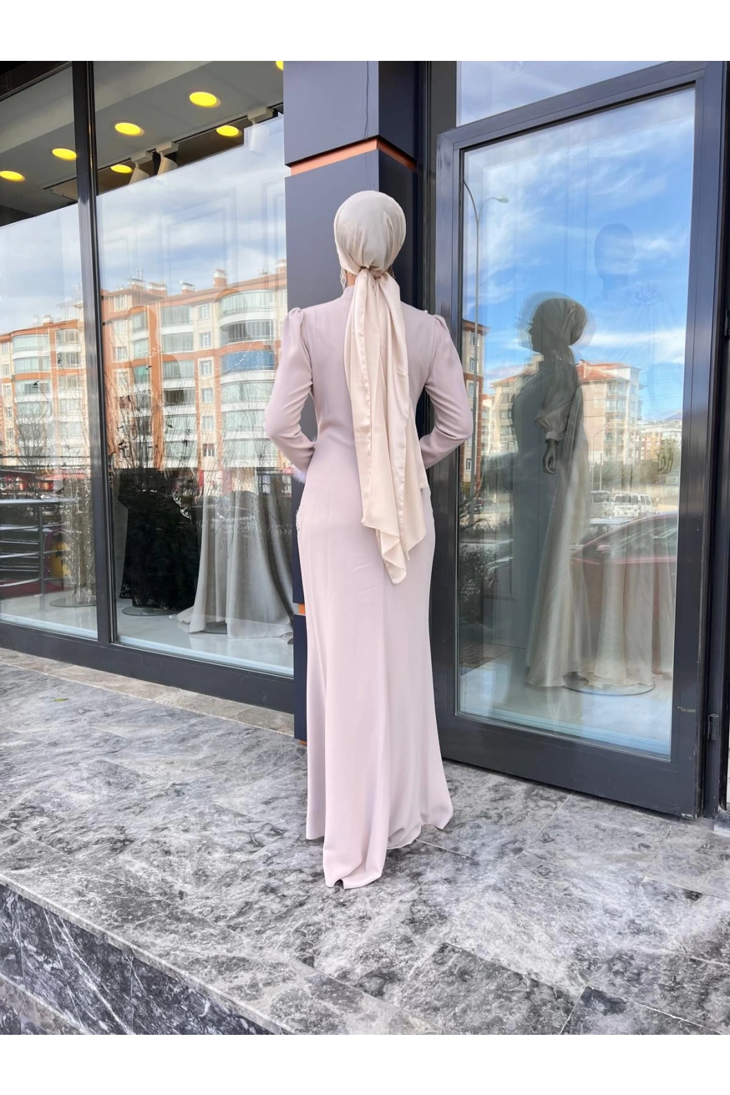 TUAY-TAŞLI BALIK ELBİSE BEJ