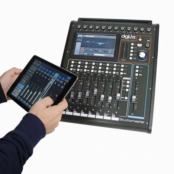 Studiomaster Digilive16 Dijital Mikser 16-kanal 8 Out 6 Aux