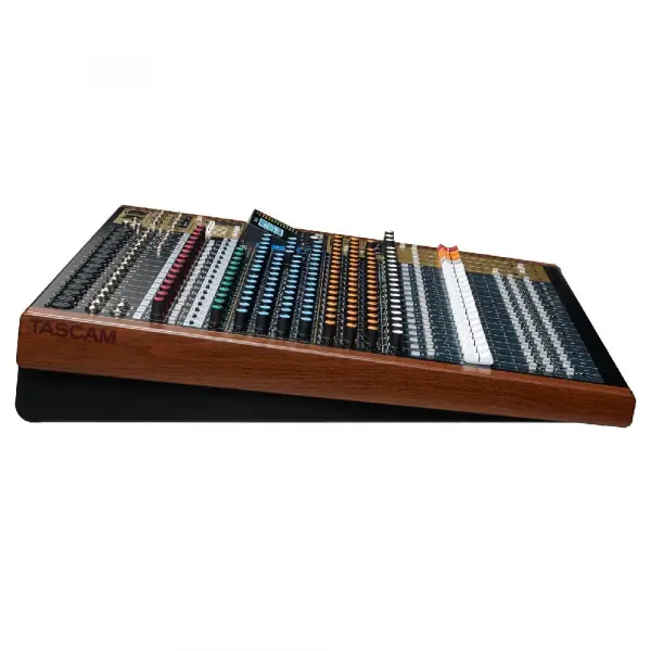 Tascam MODEL 24 22-Kanallı Analog Mixer 24-Track SD Kart Kaydedici USB Ses Arabirimi