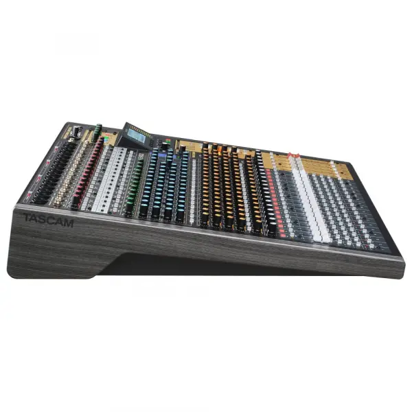 Tascam MODEL 2400 16-kanal Ses Mikseri, 24-Track SD Kart Kaydedici