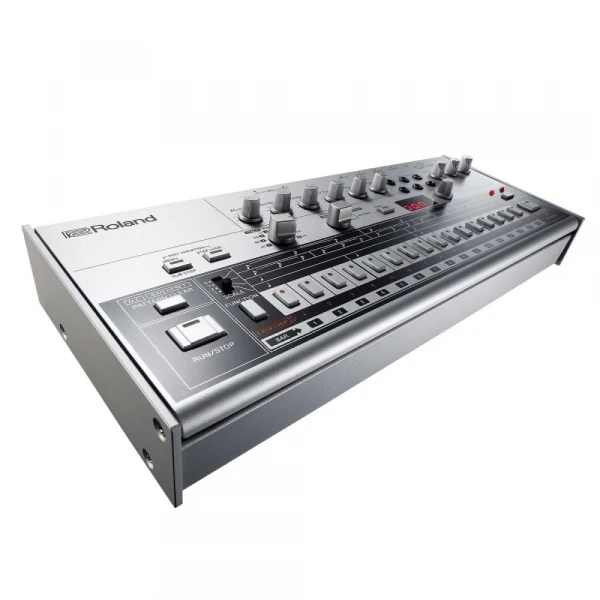 ROLAND TR-06 Rhythm Machine Modül