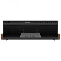 Behringer MONOPOLY / Synthesizer