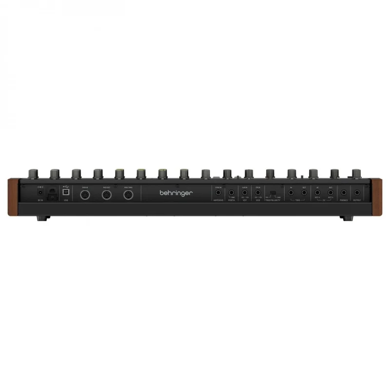 Behringer MONOPOLY / Synthesizer