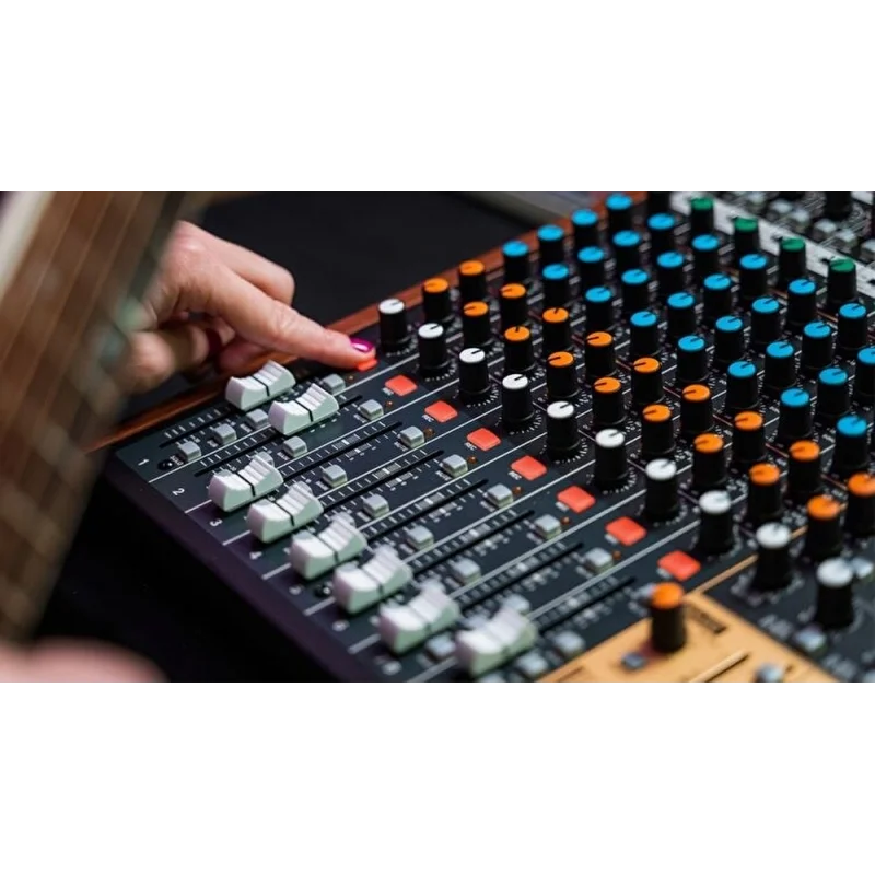 Tascam MODEL 12 10-Kanallı Dijital Recording Mixer DAW Kontrolcü, SD Kart Kaydedici