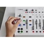 Yamaha AG08 8-kanallı Yayın Mikseri (white)