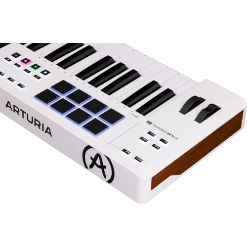 Arturia KeyLab Essential 61 mk3 3.Nesil Akıllı MIDI Kontrolcü (61 Tuş)