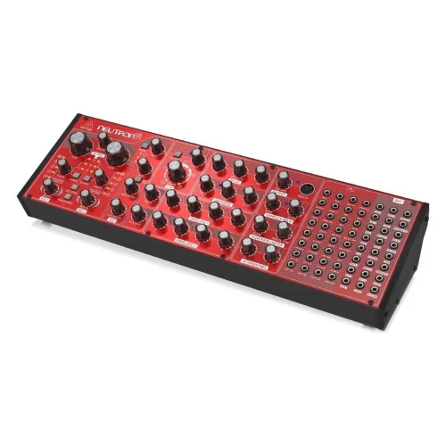 Behringer NEUTRON Analog ve Yarı-Modüler Synthesizer