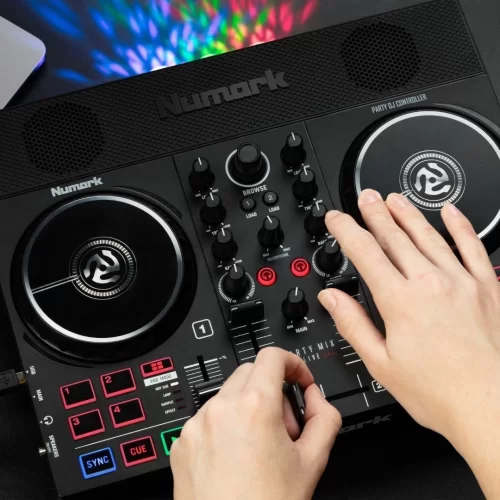 Numark Party Mix Live Bundle PartyMix Live ve HF-175 paketi