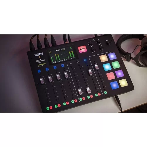 RODE RODECaster Pro 4 Mikrofon girişli, SD card ve Bilgisayara çok kanallı kayıt etme özellikli profesyonel podcast mikser